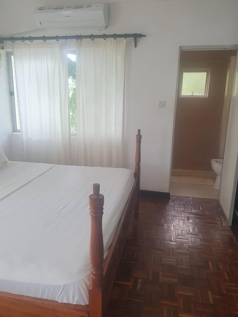 Wayside Beach Apartments Playa de Diani Exterior foto