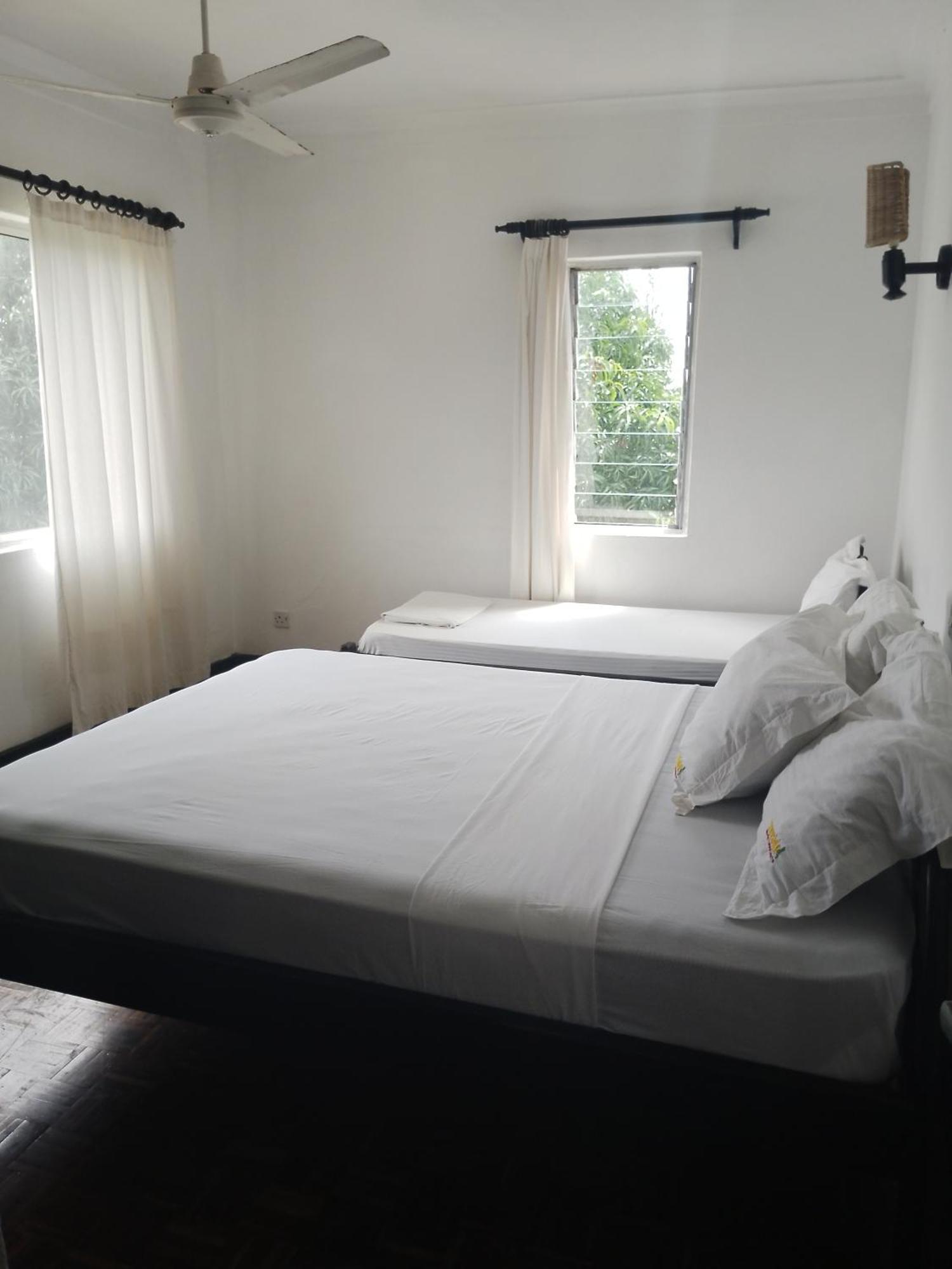 Wayside Beach Apartments Playa de Diani Habitación foto